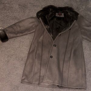 Fur coat fur along the inside and arms